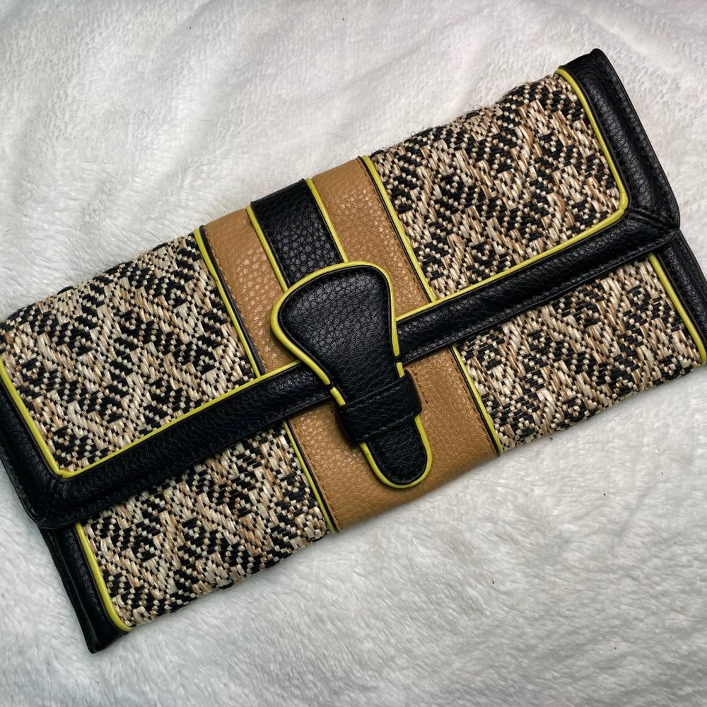 The Limited Clutch